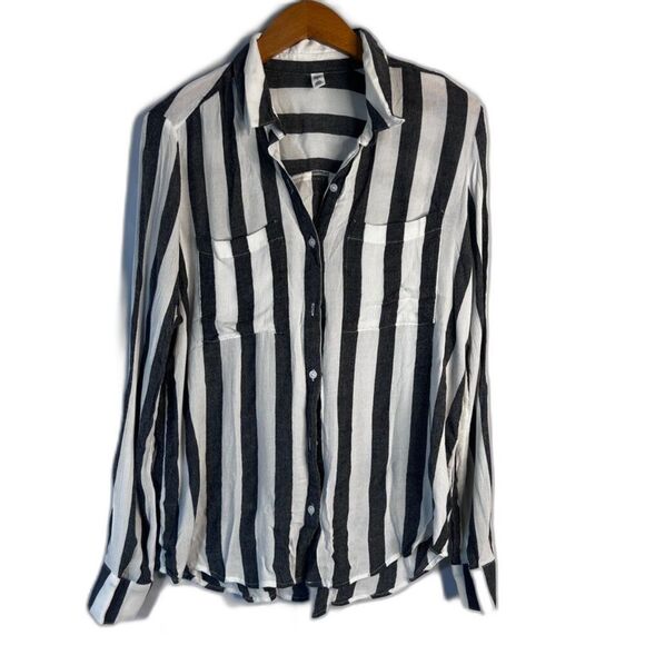 BP Striped Lightweight Versatile Casual Cool Button Down Minimalist Top Small - Picture 1 of 9